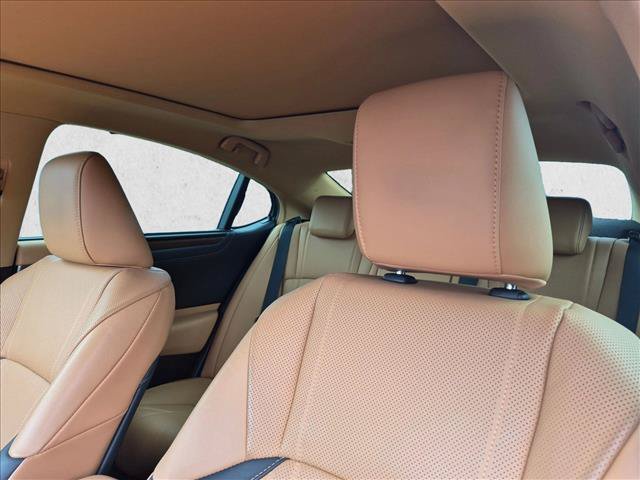 Certified 2025 Lexus ES 350 Ultra Luxury w/ Accessory Package (Z1) FWD image 5