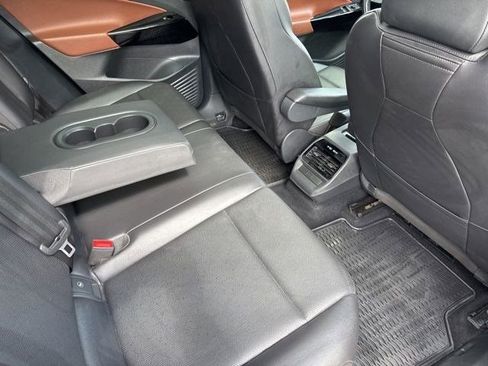 Used 2021 Volkswagen ID.4 Pro S image 34