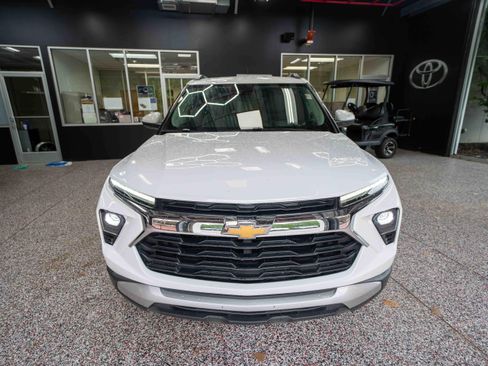 Used 2024 Chevrolet TrailBlazer LT w/ Convenience Package AWD/4WD image 6