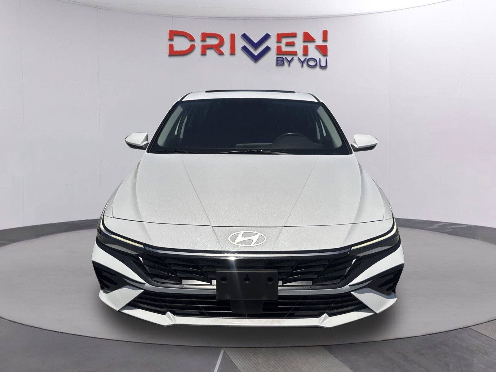 Used 2025 Hyundai Elantra SEL FWD image 9
