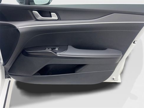 Used 2025 Kia K5 LXS image 48