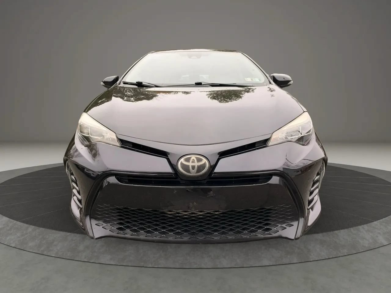 Used 2017 Toyota Corolla XSE FWD image 8