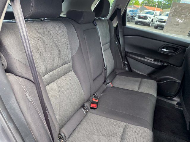 Used 2025 Nissan Rogue SV AWD/4WD image 37