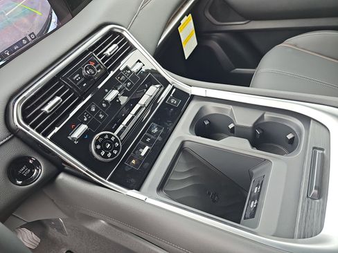 New 2025 Nissan Armada SL image 26