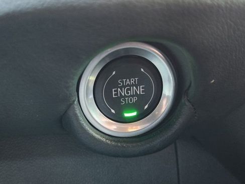 Used 2025 Chevrolet Suburban RST w/ Comfort Package image 8