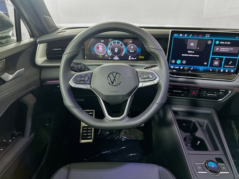 New 2026 Volkswagen Tiguan SE R-Line AWD/4WD image 21