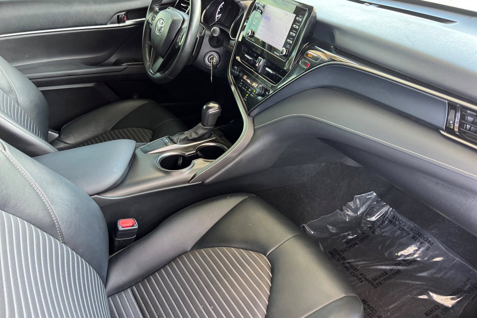 Used 2024 Toyota Camry SE FWD image 22