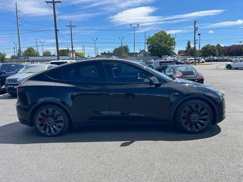 Used 2025 Tesla Model Y Performance AWD/4WD image 4