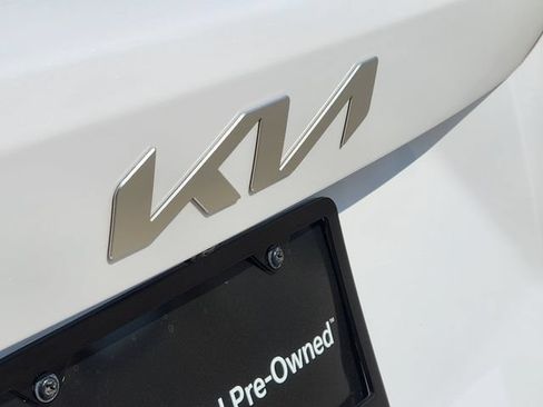 Certified 2023 Kia Sorento LX FWD image 11