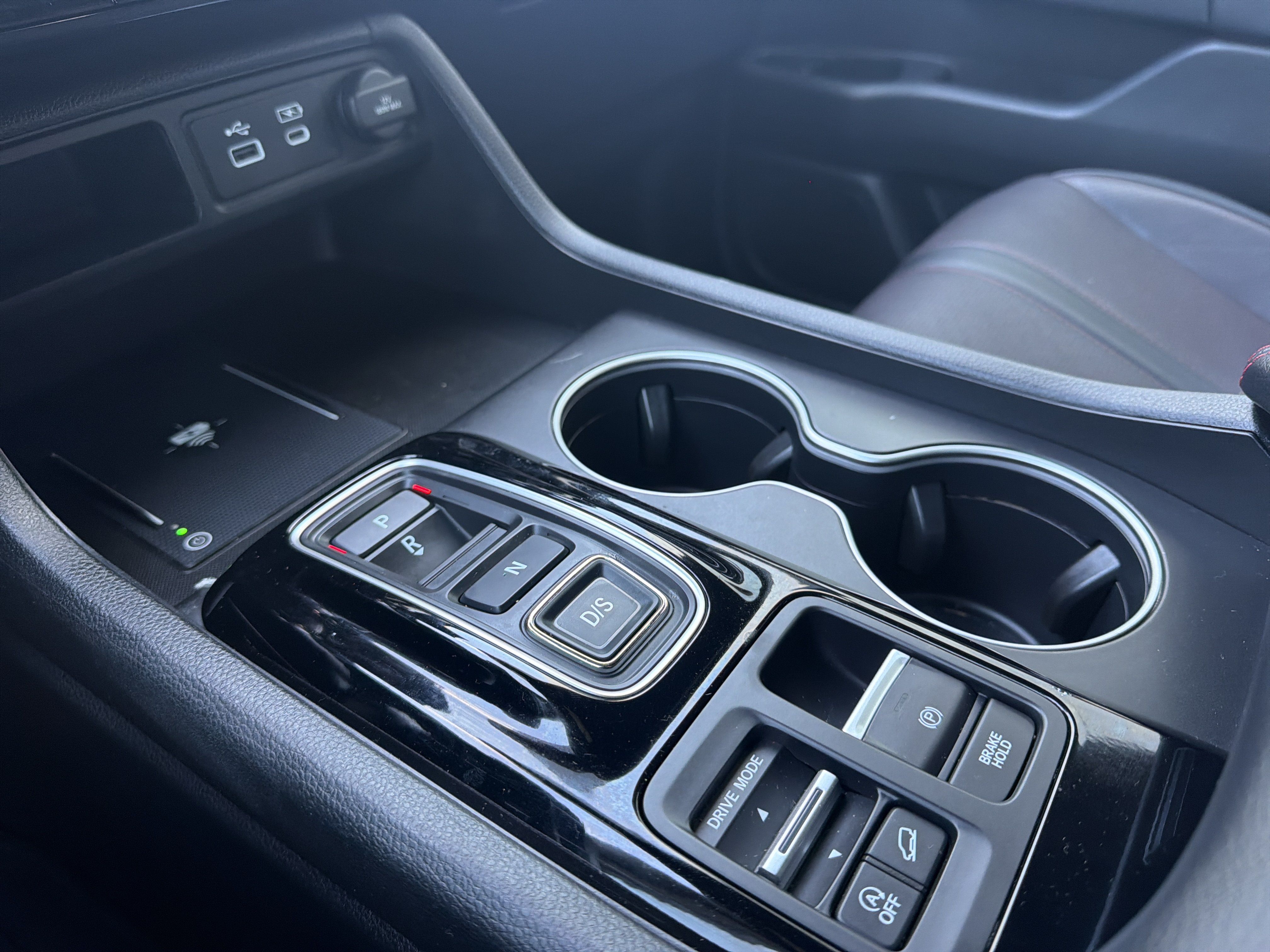 Certified 2025 Honda Pilot Black Edition image 17