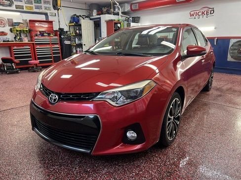 Used 2015 Toyota Corolla image 1