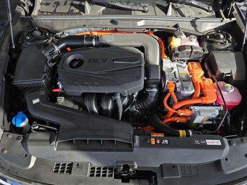 New 2025 Hyundai Sonata Limited image 12