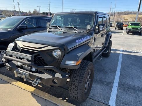 Used 2018 Jeep Wrangler Unlimited Sport S image 1