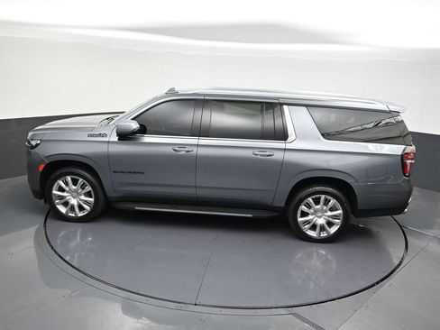 Used 2021 Chevrolet Suburban High Country AWD/4WD image 18