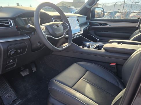 New 2026 Jeep Grand Wagoneer Limited image 25