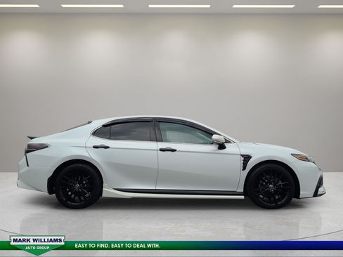 Used 2022 Toyota Camry XSE FWD image 2