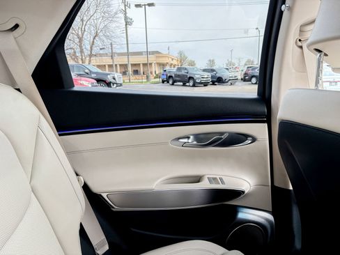 Used 2026 Genesis GV70 2.5T Select image 35