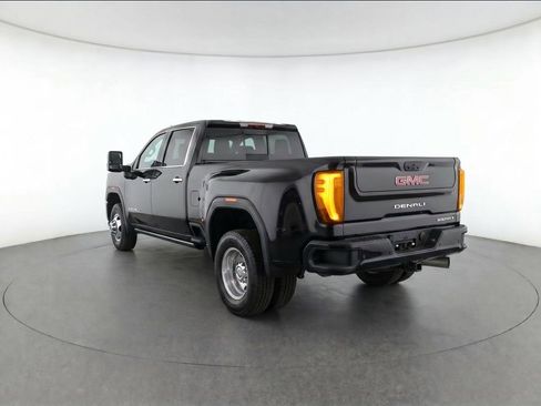 Used 2024 GMC Sierra 3500 Denali w/ Denali Reserve Package AWD/4WD image 5