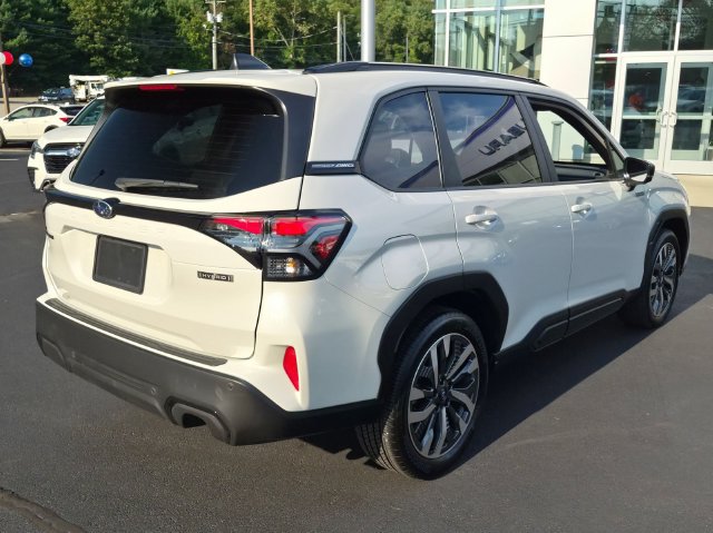 Used 2025 Subaru Forester Touring AWD/4WD image 3