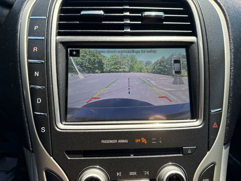 Used 2017 Lincoln MKX Premiere FWD image 21