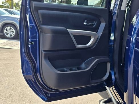Used 2024 Nissan Titan SV w/ SV Convenience Package image 19
