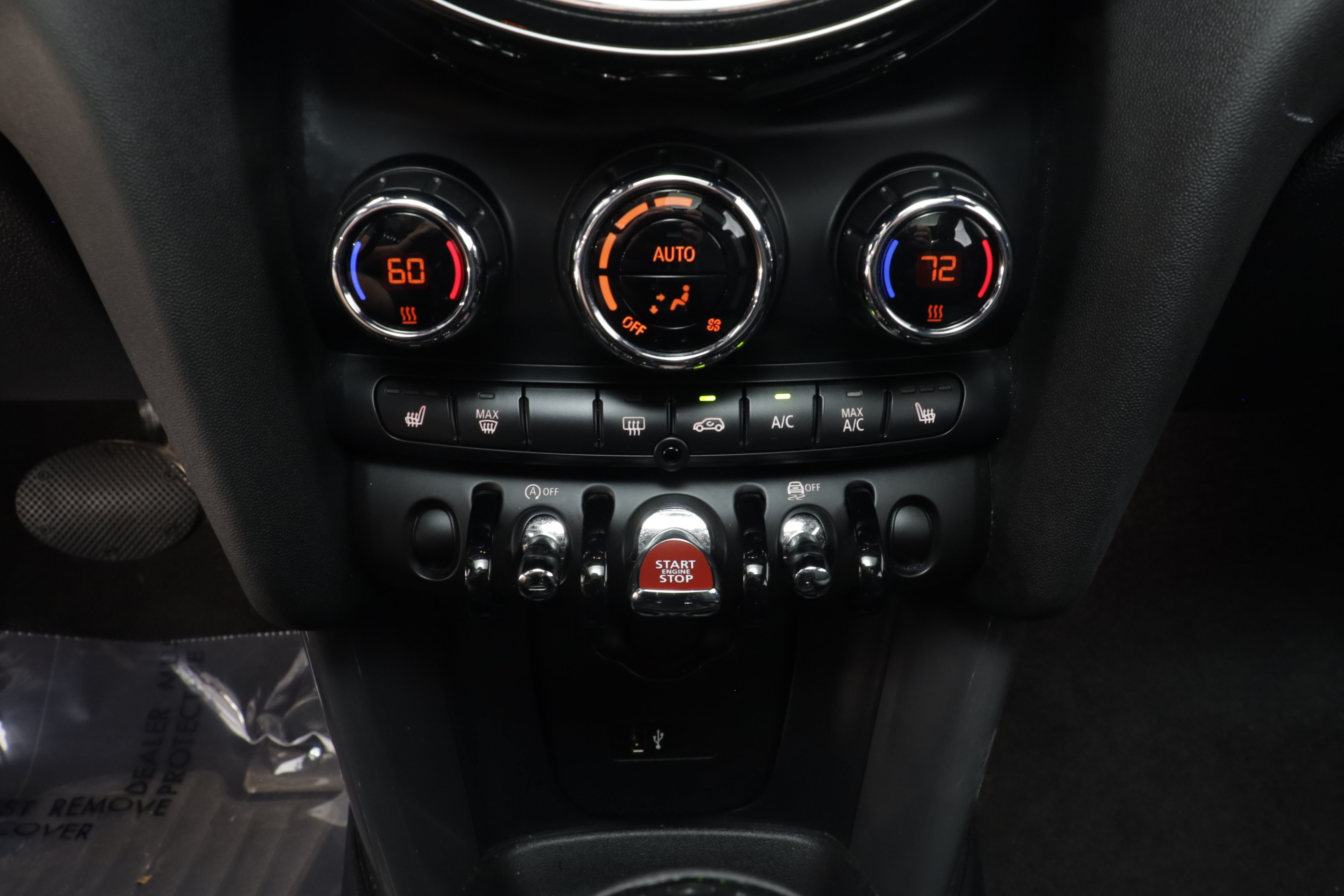 Used 2022 MINI Cooper 4-Door Hardtop FWD image 11