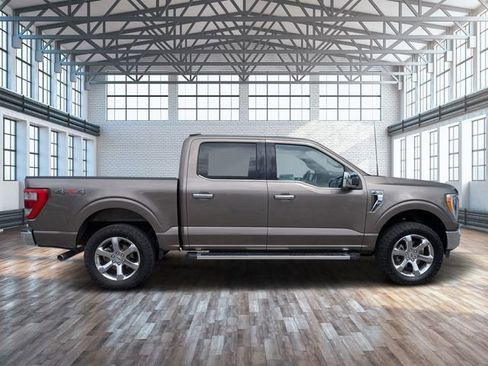 Used 2023 Ford F150 Lariat w/ Trailer Tow Package AWD/4WD image 3