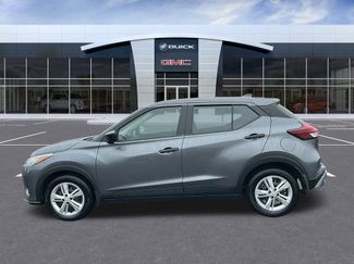 Used 2024 Nissan Kicks S video 2