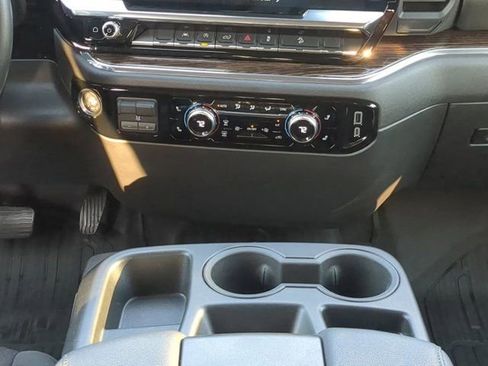 Used 2024 GMC Sierra 1500 Elevation AWD/4WD image 18