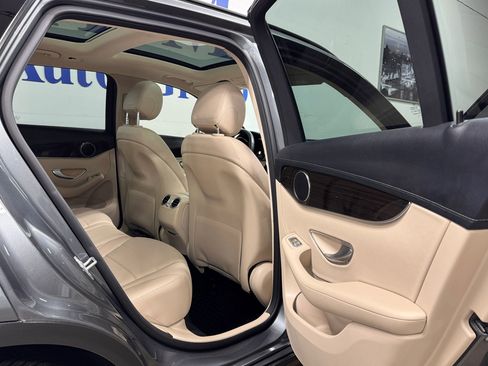Used 2017 Mercedes-Benz GLC 300 image 19