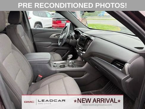 Used 2023 Chevrolet Traverse LT AWD/4WD image 10
