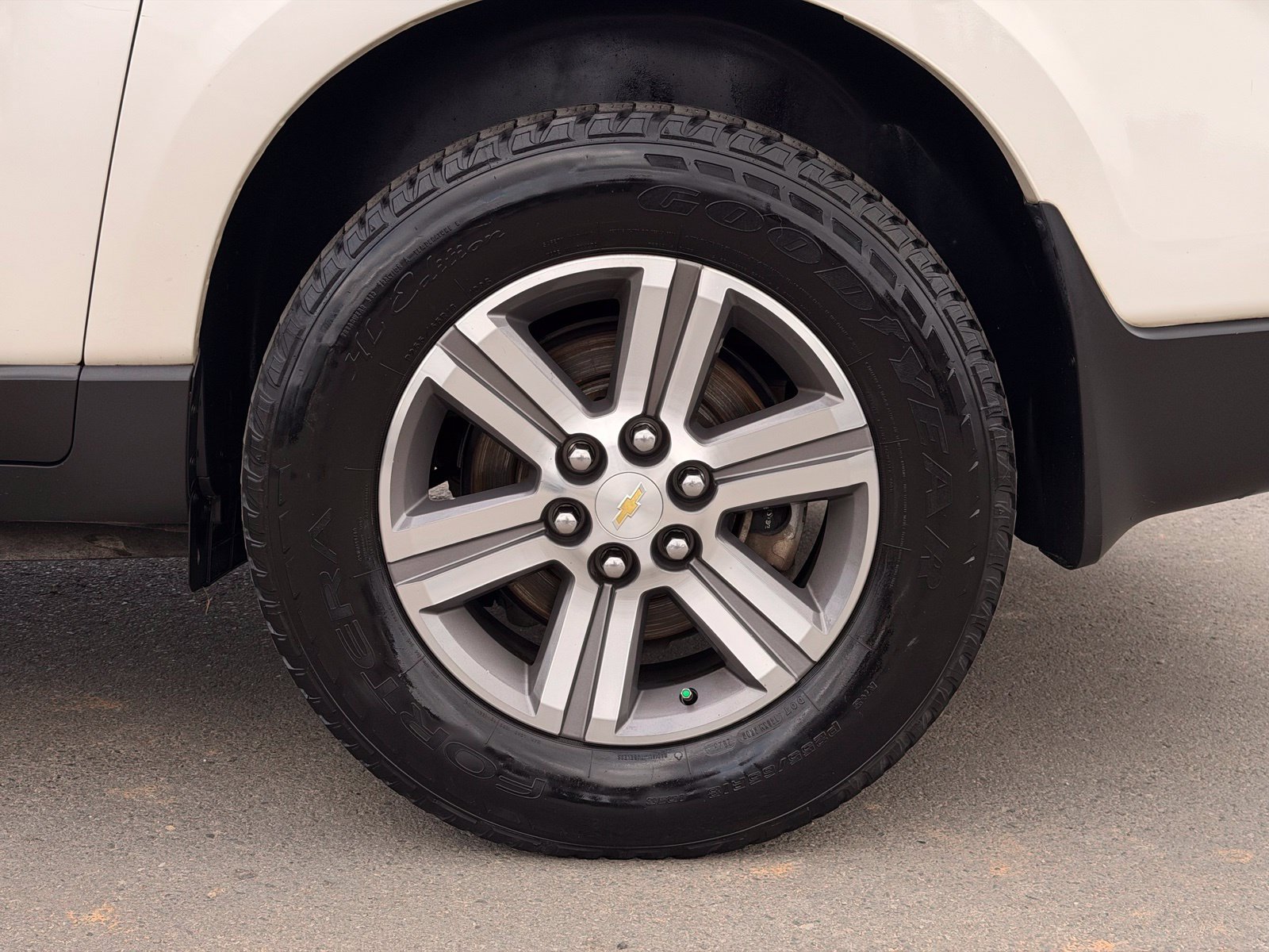 Used 2015 Chevrolet Traverse LT AWD/4WD image 13