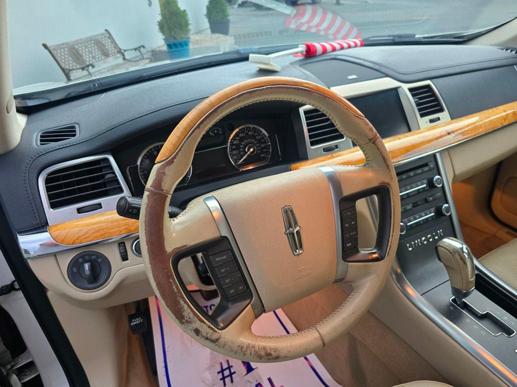 Used 2009 Lincoln MKS FWD image 9