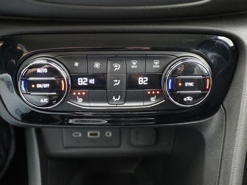 Used 2020 Buick Encore GX Select image 22