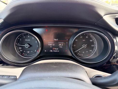 Used 2020 Buick Encore GX Essence w/ Experience Buick Package FWD image 16