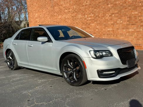 Used 2021 Chrysler 300 S w/ S Model Appearance Package image 12