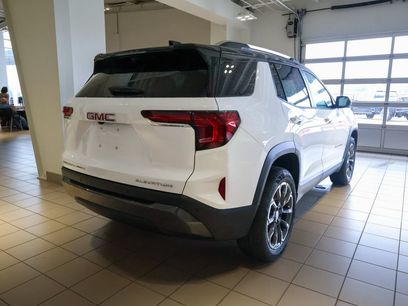 New 2027 GMC Terrain Elevation w/ Elevation Premium Package