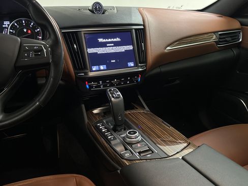Used 2022 Maserati Levante GT image 12