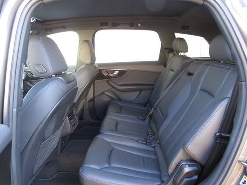 Used 2025 Audi Q7 3.0T Premium w/ Convenience Package AWD/4WD image 15