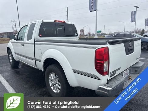 Used 2015 Nissan Frontier SV image 4