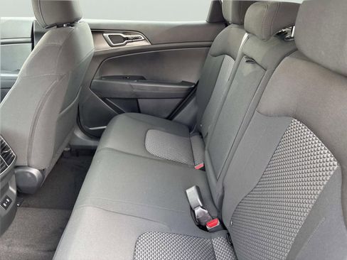 New 2026 Kia Sportage LX image 17