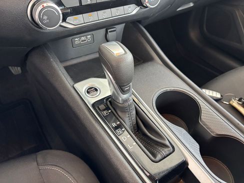 Used 2025 Nissan Altima 2.5 SV FWD image 41