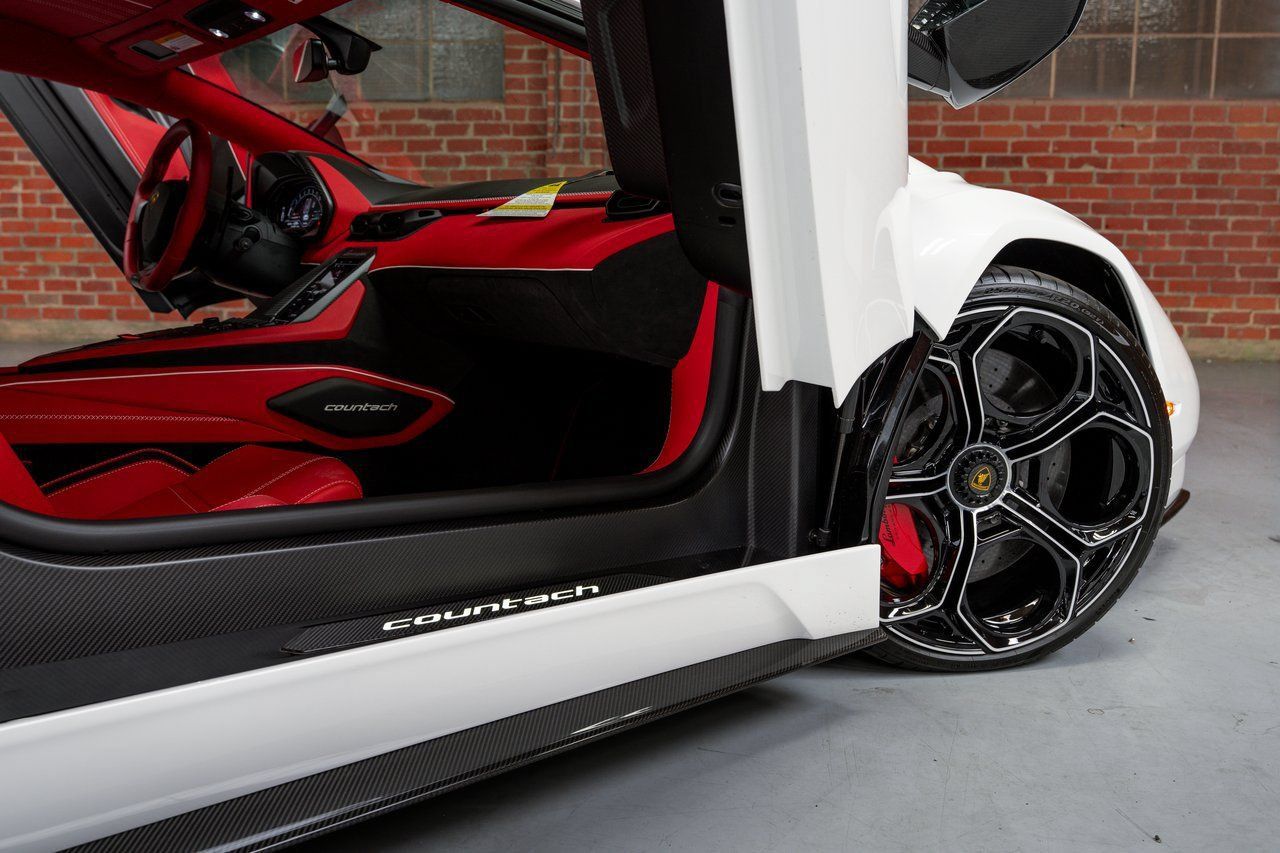 Used 2022 Lamborghini Aventador Countach AWD/4WD image 36