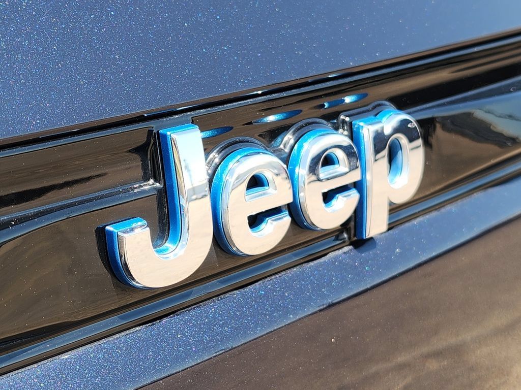 Used 2024 Jeep Grand Cherokee Limited 4xe AWD/4WD image 11