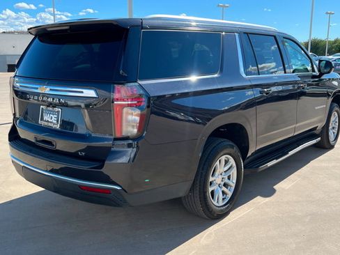Used 2024 Chevrolet Suburban LT AWD/4WD image 5