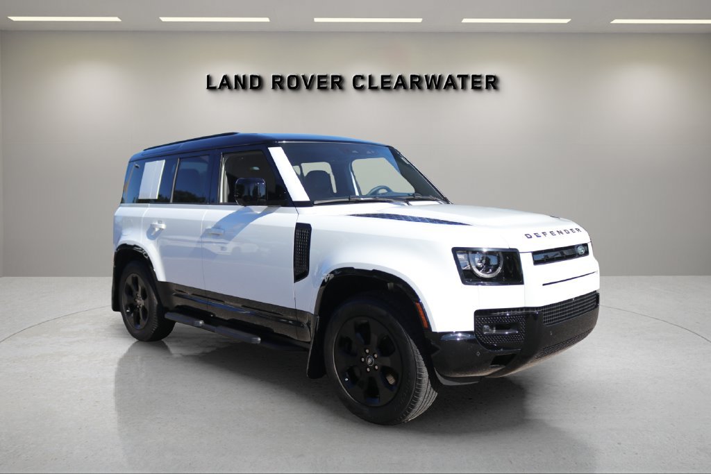 Used 2025 Land Rover Defender 110 X-Dynamic SE AWD/4WD image 7