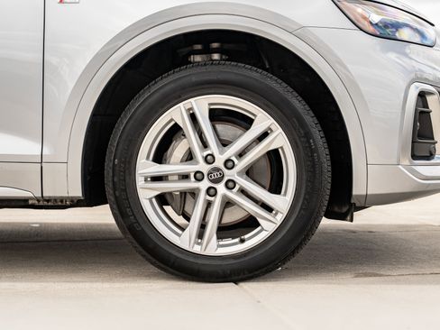 Certified 2023 Audi Q5 e Premium w/ Convenience Package image 31