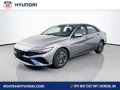 Used 2024 Hyundai Elantra SEL FWD image 1