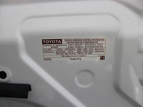 Used 2024 Toyota Tacoma TRD Off-Road image 44