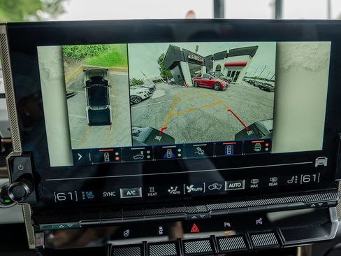 Used 2025 GMC Hummer EV 3X AWD/4WD image 11